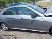 ✅ 2015 Mercedes-Benz E 350 Luxury • VIN: WDDHF8JB2FB157984 • Lot: 42491313. Wystawiony na IAAI z przebiegiem 125 348 mil. Bezpłatny archiwum sprzedaży aukcyjnych z USA i szczegółowy raport historii pojazdu na DreamBid. Zdjęcie 14.