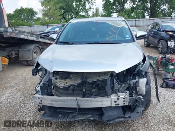 ✅ 2019 Toyota Highlander SE • VIN: 5TDKZRFH0KS565025 • Лот: 42583746. Опубликован ранее на IAAI с пробегом 104 468 миль. Бесплатный доступ к архиву аукционных продаж из США и подробный отчёт об истории автомобиля на DreamBid. Изображение 12.