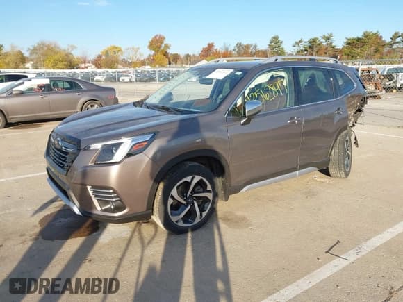 ✅ 2023 Subaru Forester Touring • VIN: JF2SKARC6PH474862 • Lot: 43562897. Listed on IAAI with 29,553 mi. Free auction sales archive from the USA and detailed vehicle history report at DreamBid. Image 17.