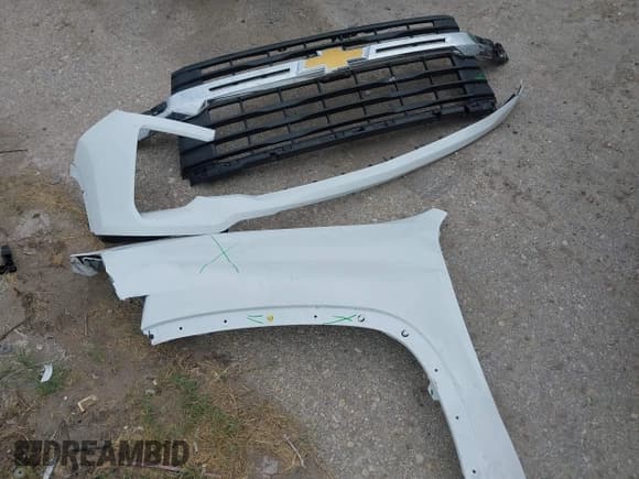 ✅ 2025 Chevrolet Silverado 2500HD LT • VIN: 2GC1KNEY2S1221276 • Лот: 43143439. Опубликован ранее на IAAI с пробегом 4 017 миль. Бесплатный доступ к архиву аукционных продаж из США и подробный отчёт об истории автомобиля на DreamBid. Изображение 18.