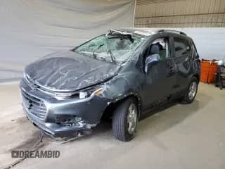 2022 Chevrolet Trax LT с VIN KL7CJPSM4NB560423, выставлен на аукционе Copart как лот 68934675 с пробегом 27 878 миль миль и Списание • Salvage title. История ставок и продаж доступна на DreamBid. Изображение 1.