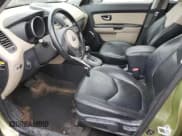 ✅ 2013 Kia Soul + • VIN: KNDJT2A64D7604691 • Лот: 91664735. Опубликован ранее на Copart с пробегом 106 185 миль. Бесплатный доступ к архиву аукционных продаж из США и подробный отчёт об истории автомобиля на DreamBid. Изображение 7.