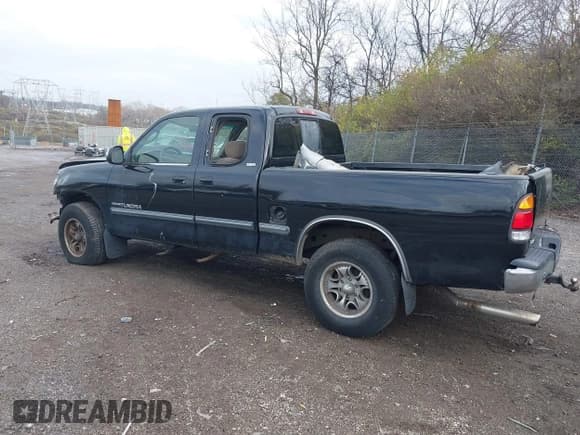 ✅ 2001 Toyota Tundra SR5 • VIN: 5TBRT34161S130651 • Лот: 43814233. Опубликован ранее на IAAI с пробегом Не указан. Бесплатный доступ к архиву аукционных продаж из США и подробный отчёт об истории автомобиля на DreamBid. Изображение 3.