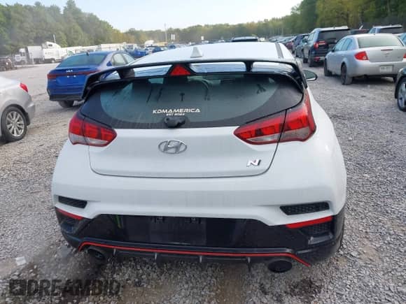 2019 Hyundai Veloster N z VIN KMHT36AH0KU001538, wystawiony jako IAAI lot #43193750 z przebiegiem 61 712 mil mil oraz . Historia ofert i sprzedaży dostępna na DreamBid. Obrazek 16.