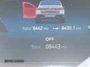 ✅ 2025 BMW 7 Series 740i xDrive • VIN: WBA33EH0XSCU64997 • Lot: 43517267. Wystawiony na IAAI z przebiegiem 8 443 mil. Bezpłatny archiwum sprzedaży aukcyjnych z USA i szczegółowy raport historii pojazdu na DreamBid. Zdjęcie 15.