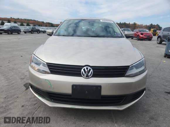 ✅ 2012 Volkswagen Jetta SE • VIN: 3VWDP7AJ8CM462673 • Лот: 89698635. Опубликован ранее на Copart с пробегом 143 699 миль. Бесплатный доступ к архиву аукционных продаж из США и подробный отчёт об истории автомобиля на DreamBid. Изображение 5.
