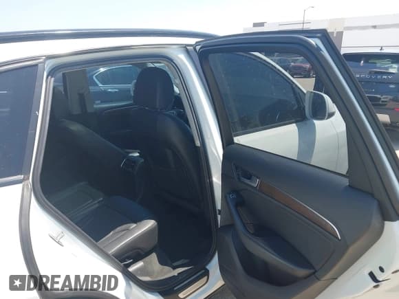 ✅ 2014 Audi Q5 Premium Plus • VIN: WA1LFAFPXEA046968 • Lot: 42951497. Wystawiony na IAAI z przebiegiem 147 533 mil. Bezpłatny archiwum sprzedaży aukcyjnych z USA i szczegółowy raport historii pojazdu na DreamBid. Zdjęcie 8.