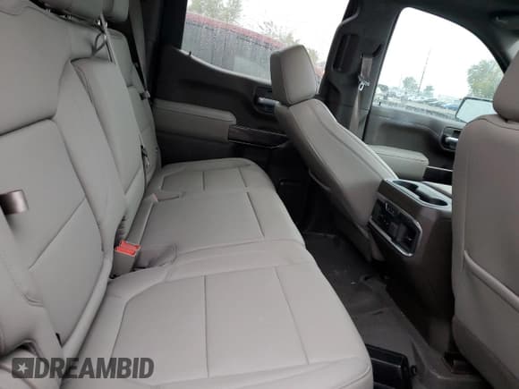 ✅ 2021 Chevrolet Silverado 1500 • VIN: MV1N3886791ND • Лот: 70760693. Опубликован ранее на Copart с пробегом 27 038 миль. Бесплатный доступ к архиву аукционных продаж из США и подробный отчёт об истории автомобиля на DreamBid. Изображение 10.