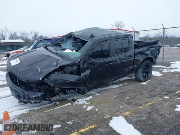 ✅ 2022 Chevrolet Silverado 1500 LT Trail Boss • VIN: 1GCPYFEDXNZ233067 • Lot: 41618201. Wystawiony na IAAI z przebiegiem 75 673 mil. Bezpłatny archiwum sprzedaży aukcyjnych z USA i szczegółowy raport historii pojazdu na DreamBid. Zdjęcie 2.