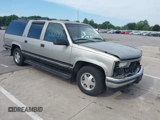 ✅ 1998 GMC Suburban • VIN: 1GKEC16R6WJ721634 • Лот: 42768735. Опубликован ранее на IAAI с пробегом 247 165 миль. Бесплатный доступ к архиву аукционных продаж из США и подробный отчёт об истории автомобиля на DreamBid. Изображение 1.