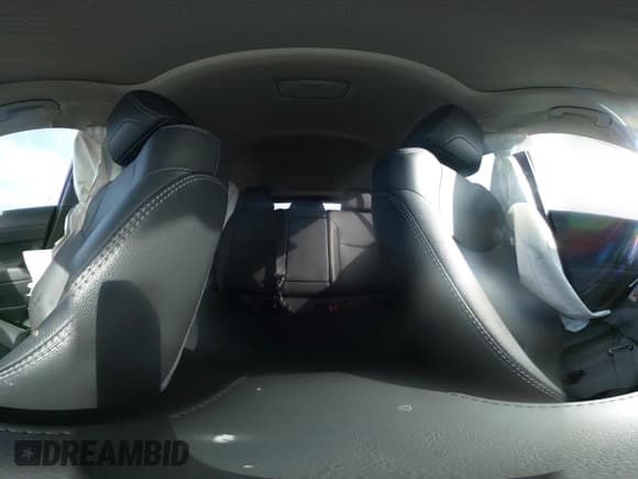 ✅ 2022 Toyota Corolla Cross XLE • VIN: 7MUDAABG1NV035400 • Lot: 43610711. Wystawiony na IAAI z przebiegiem 34 456 mil. Bezpłatny archiwum sprzedaży aukcyjnych z USA i szczegółowy raport historii pojazdu na DreamBid. Zdjęcie 18.