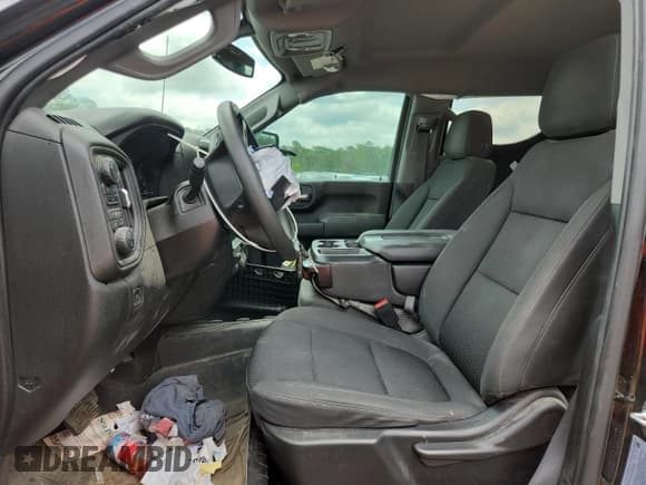 ✅ 2023 Chevrolet Silverado 2500HD Custom • VIN: 1GC4YME7XPF255902 • Lot: 63294405. Wystawiony na Copart z przebiegiem 63 199 mil. Bezpłatny archiwum sprzedaży aukcyjnych z USA i szczegółowy raport historii pojazdu na DreamBid. Zdjęcie 7.