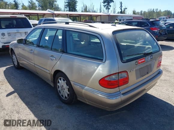 ✅ 2001 Mercedes-Benz E 320/430 4 Matic • VIN: WDBJH82J91X047570 • Лот: 42891827. Опубликован ранее на IAAI с пробегом 245 119 миль. Бесплатный доступ к архиву аукционных продаж из США и подробный отчёт об истории автомобиля на DreamBid. Изображение 3.