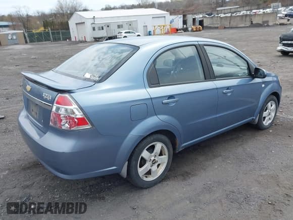 ✅ 2007 Chevrolet Aveo LT • VIN: KL1TG56627B046162 • Lot: 42065922. Wystawiony na IAAI z przebiegiem 116 359 mil. Bezpłatny archiwum sprzedaży aukcyjnych z USA i szczegółowy raport historii pojazdu na DreamBid. Zdjęcie 4.