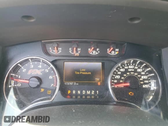 ✅ 2012 Ford F-150 XL • VIN: 1FTFX1CF2CFB68235 • Lot: 71053655. Listed on Copart with 173,767 mi. Free auction sales archive from the USA and detailed vehicle history report at DreamBid. Image 9.