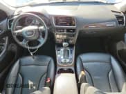 ✅ 2017 Audi Q5 Premium • VIN: WA1C2AFP3HA091038 • Lot: 90471585. Wystawiony na Copart z przebiegiem 123 689 mil. Bezpłatny archiwum sprzedaży aukcyjnych z USA i szczegółowy raport historii pojazdu na DreamBid. Zdjęcie 8.