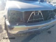 ✅ 2003 Chevrolet Silverado 2500HD LS • VIN: 1GCHK29UX3E134651 • Lot: 43636474. Wystawiony na IAAI z przebiegiem 209 510 mil. Bezpłatny archiwum sprzedaży aukcyjnych z USA i szczegółowy raport historii pojazdu na DreamBid. Zdjęcie 6.