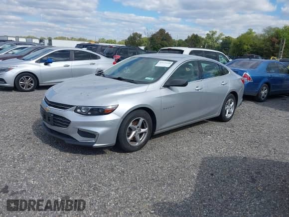 2016 Chevrolet Malibu LS z VIN 1G1ZB5ST1GF311152, wystawiony jako IAAI lot #43415218 z przebiegiem 142 771 mil mil oraz . Historia ofert i sprzedaży dostępna na DreamBid. Obrazek 17.