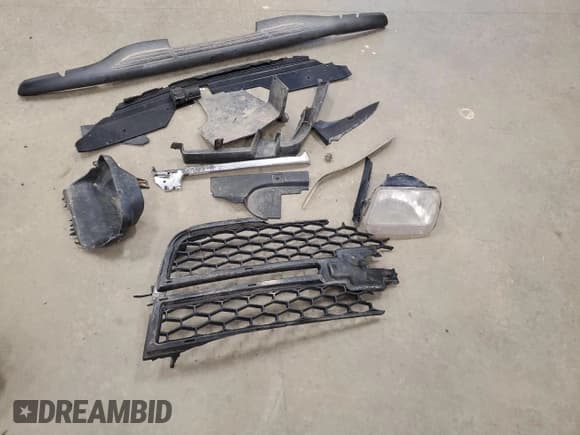 ✅ 2007 Chevrolet Silverado 2500HD LT3 • VIN: 1GCHK23D47F191159 • Лот: 64376955. Опубликован ранее на Copart с пробегом 447 049 миль. Бесплатный доступ к архиву аукционных продаж из США и подробный отчёт об истории автомобиля на DreamBid. Изображение 12.