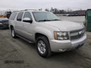 ✅ 2009 Chevrolet Suburban 1LT • VIN: 1GNFK26339R279705 • Lot: 44591325. Wystawiony na Copart z przebiegiem 261 810 mil. Bezpłatny archiwum sprzedaży aukcyjnych z USA i szczegółowy raport historii pojazdu na DreamBid. Zdjęcie 4.