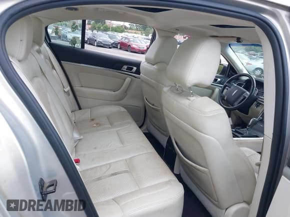 ✅ 2009 Lincoln MKS • VIN: 1LNHM93RX9G610591 • Lot: 42740886. Listed on IAAI with 184,086 mi. Free auction sales archive from the USA and detailed vehicle history report at DreamBid. Image 8.