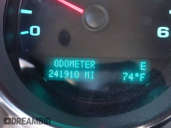 2011 Chevrolet Silverado 1500 LT with VIN 3GCPKSE30BG276541, listed as a IAAI auction lot 43330976 with 241,910 mi miles and . Bid and sale history available at DreamBid. Image 16.