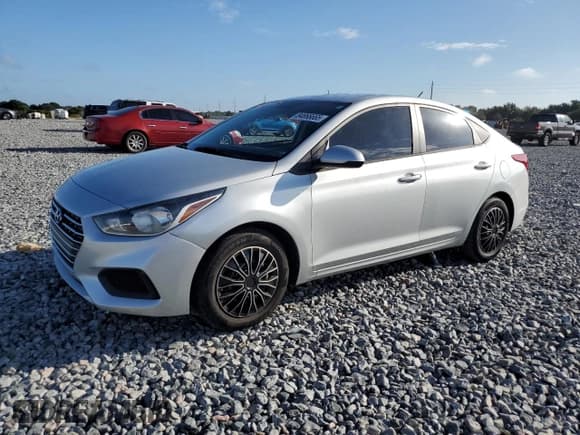 ✅ 2022 Hyundai Accent SEL • VIN: 3KPC24A65NE159242 • Lot: 84866665. Wystawiony na Copart z przebiegiem 40 398 mil. Bezpłatny archiwum sprzedaży aukcyjnych z USA i szczegółowy raport historii pojazdu na DreamBid. Zdjęcie 1.