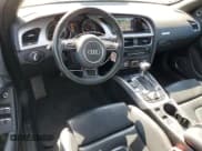 ✅ 2016 Audi A5 Premium Plus • VIN: WAUM2AFH6GN005809 • Lot: 62724335. Wystawiony na Copart z przebiegiem 79 555 mil. Bezpłatny archiwum sprzedaży aukcyjnych z USA i szczegółowy raport historii pojazdu na DreamBid. Zdjęcie 8.