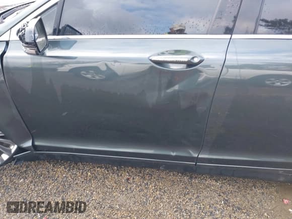 ✅ 2015 Lincoln MKZ • VIN: 3LN6L2J90FR616800 • Lot: 41683401. Wystawiony na IAAI z przebiegiem 92 239 mil. Bezpłatny archiwum sprzedaży aukcyjnych z USA i szczegółowy raport historii pojazdu na DreamBid. Zdjęcie 18.