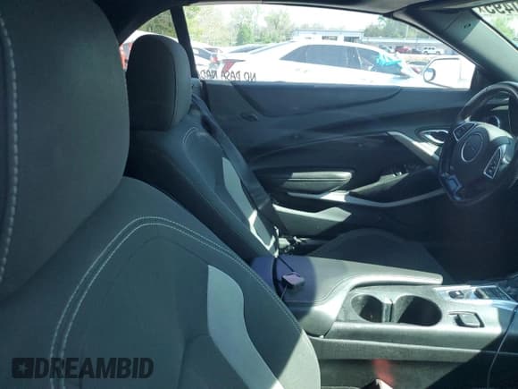 ✅ 2020 Chevrolet Camaro 1LT • VIN: 1G1FB3DX1L0129164 • Lot: 53350495. Listed on Copart with 94,139 mi. Free auction sales archive from the USA and detailed vehicle history report at DreamBid. Image 10.