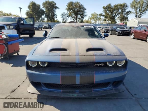 ✅ 2021 Dodge Challenger SRT Hellcat Redeye Widebody • VIN: 2C3CDZL99MH513186 • Lot: 70047104. Wystawiony na Copart z przebiegiem 26 900 mil. Bezpłatny archiwum sprzedaży aukcyjnych z USA i szczegółowy raport historii pojazdu na DreamBid. Zdjęcie 5.