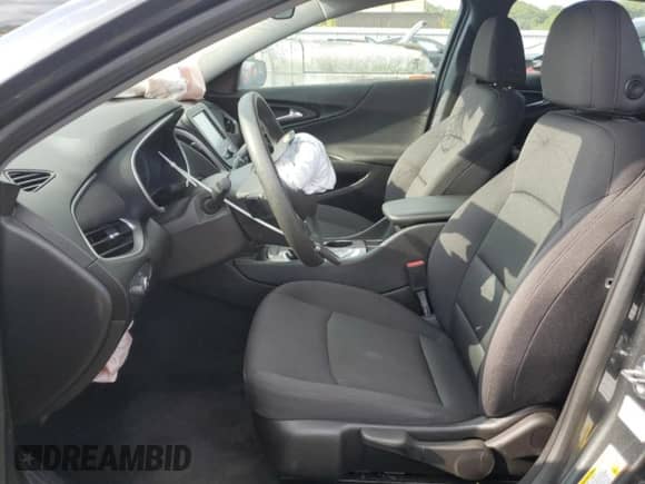 2017 Chevrolet Malibu LS с VIN 1G1ZC5ST3HF242155, выставлен на аукционе Copart как лот 68592065 с пробегом 31 955 миль миль и На запчасти • Non repairable. История ставок и продаж доступна на DreamBid. Изображение 7.