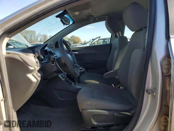 2016 Chevrolet Sonic LT с VIN 1G1JC5SG5G4123713, выставлен на аукционе Copart как лот 85417565 с пробегом 205 045 миль миль и Чистый • Clean title. История ставок и продаж доступна на DreamBid. Изображение 7.