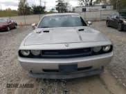 ✅ 2010 Dodge Challenger R/T Classic • VIN: 2B3CJ5DT4AH103190 • Lot: 76339514. Wystawiony na Copart z przebiegiem 80 086 mil. Bezpłatny archiwum sprzedaży aukcyjnych z USA i szczegółowy raport historii pojazdu na DreamBid. Zdjęcie 5.