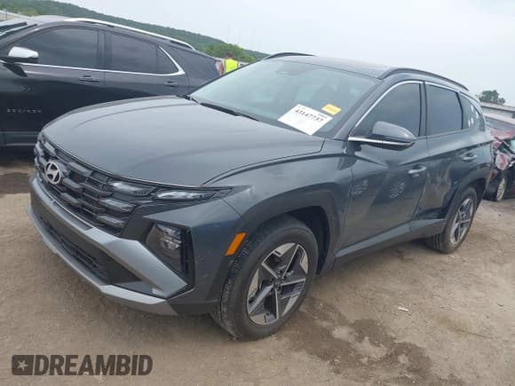 ✅ 2025 Hyundai Tucson SEL Convenience • VIN: 5NMJCCDE0SH467795 • Lot: 43147737. Wystawiony na IAAI z przebiegiem 8 917 mil. Bezpłatny archiwum sprzedaży aukcyjnych z USA i szczegółowy raport historii pojazdu na DreamBid. Zdjęcie 17.