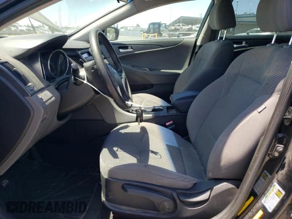 ✅ 2011 Hyundai Sonata GLS • VIN: 5NPEB4AC6BH034028 • Lot: 66246934. Listed on Copart with 167,773 mi. Free auction sales archive from the USA and detailed vehicle history report at DreamBid. Image 7.