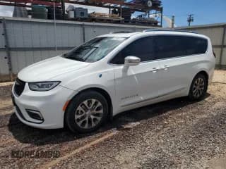 ✅ 2022 Chrysler Pacifica Hybrid Pinnacle • VIN: 2C4RC1N72NR224815 • Лот: 54017905. Опубликован ранее на Copart с пробегом 37 477 миль. Бесплатный доступ к архиву аукционных продаж из США и подробный отчёт об истории автомобиля на DreamBid. Изображение 1.