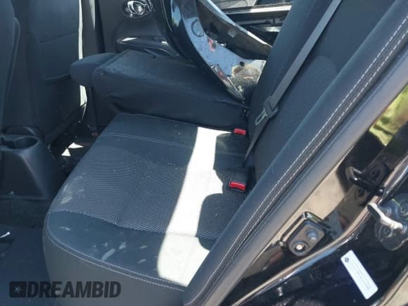 ✅ 2017 Nissan Versa SV • VIN: 3N1CN7APXHL804746 • Lot: 39764989. Wystawiony na IAAI z przebiegiem 49 079 mil. Bezpłatny archiwum sprzedaży aukcyjnych z USA i szczegółowy raport historii pojazdu na DreamBid. Zdjęcie 8.