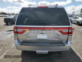 ✅ 2016 Lincoln Navigator Select • VIN: 5LMJJ2HT8GEL11564 • Лот: 48172644. Опубликован ранее на Copart с пробегом 67 271 миль. Бесплатный доступ к архиву аукционных продаж из США и подробный отчёт об истории автомобиля на DreamBid. Изображение 6.