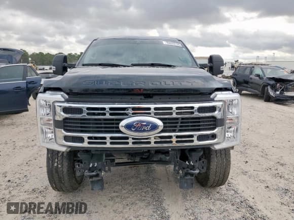 ✅ 2024 Ford F-250 XL • VIN: 1FT7W2BA3RED70597 • Лот: 93203125. Опубликован ранее на Copart с пробегом 18 284 миль. Бесплатный доступ к архиву аукционных продаж из США и подробный отчёт об истории автомобиля на DreamBid. Изображение 5.