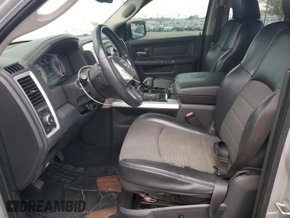 ✅ 2009 Dodge 1500 SLT • VIN: 1D3HV18T39S763261 • Lot: 87483564. Wystawiony na Copart z przebiegiem Nie podano. Bezpłatny archiwum sprzedaży aukcyjnych z USA i szczegółowy raport historii pojazdu na DreamBid. Zdjęcie 7.