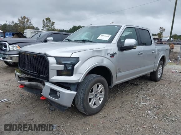 ✅ 2016 Ford F-150 XLT • VIN: 1FTEW1EP5GFD51073 • Lot: 43544659. Wystawiony na IAAI z przebiegiem Nie podano. Bezpłatny archiwum sprzedaży aukcyjnych z USA i szczegółowy raport historii pojazdu na DreamBid. Zdjęcie 2.