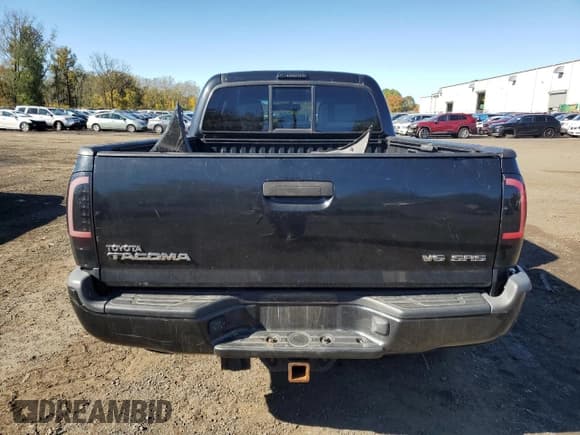 ✅ 2008 Toyota Tacoma • VIN: 5TEMU52N18Z583587 • Lot: 82442955. Listed on Copart with 266,646 mi. Free auction sales archive from the USA and detailed vehicle history report at DreamBid. Image 6.