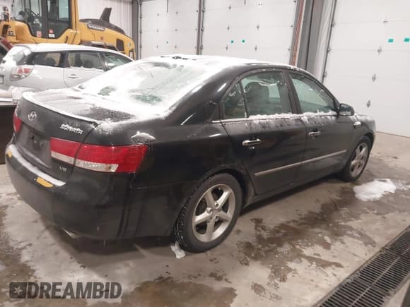 ✅ 2008 Hyundai Sonata SE • VIN: 5NPEU46F18H400497 • Лот: 41318670. Опубликован ранее на IAAI с пробегом 144 212 миль. Бесплатный доступ к архиву аукционных продаж из США и подробный отчёт об истории автомобиля на DreamBid. Изображение 4.