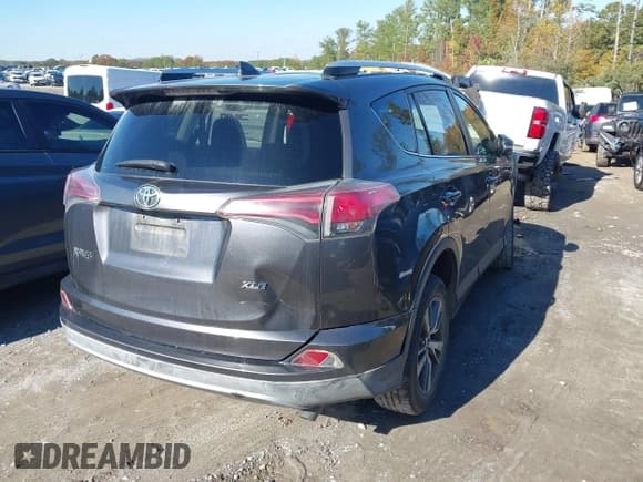 ✅ 2016 Toyota RAV4 XLE • VIN: JTMWFREV8GJ073168 • Лот: 43593453. Опубликован ранее на IAAI с пробегом 206 049 миль. Бесплатный доступ к архиву аукционных продаж из США и подробный отчёт об истории автомобиля на DreamBid. Изображение 4.
