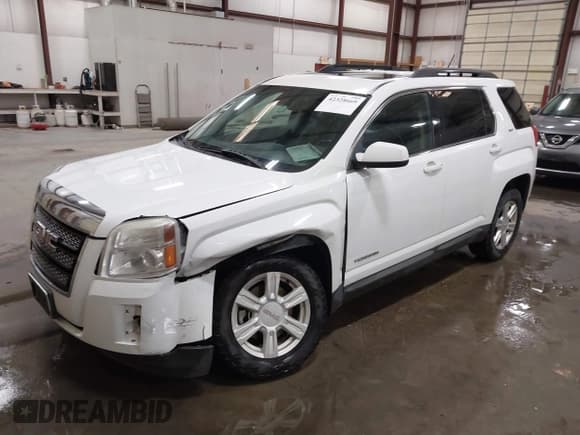 ✅ 2015 GMC Terrain SLT • VIN: 2GKFLXE36F6290830 • Лот: 42328669. Опубликован ранее на IAAI с пробегом 172 281 миль. Бесплатный доступ к архиву аукционных продаж из США и подробный отчёт об истории автомобиля на DreamBid. Изображение 2.