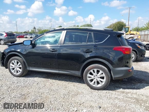 ✅ 2013 Toyota RAV4 Limited • VIN: 2T3YFREVXDW065773 • Lot: 43320066. Listed on IAAI with 114,211 mi. Free auction sales archive from the USA and detailed vehicle history report at DreamBid. Image 15.