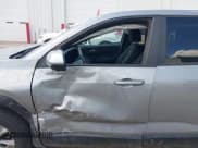 ✅ 2025 Chevrolet Equinox FWD LT • VIN: 3GNAXHEG8SL106374 • Lot: 42636087. Wystawiony na IAAI z przebiegiem 11 896 mil. Bezpłatny archiwum sprzedaży aukcyjnych z USA i szczegółowy raport historii pojazdu na DreamBid. Zdjęcie 6.