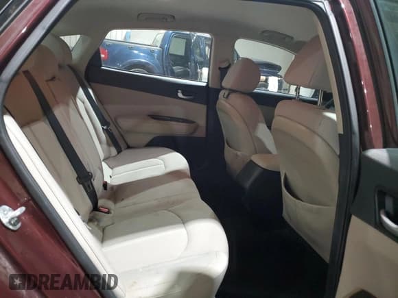 ✅ 2017 Kia Optima LX • VIN: 5XXGT4L36HG173275 • Lot: 93503455. Listed on Copart with 83,226 mi. Free auction sales archive from the USA and detailed vehicle history report at DreamBid. Image 10.