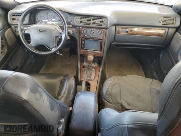 ✅ 2003 Volvo C70 • VIN: YV1NC63D53J036094 • Lot: 76827604. Wystawiony na Copart z przebiegiem 188 876 mil. Bezpłatny archiwum sprzedaży aukcyjnych z USA i szczegółowy raport historii pojazdu na DreamBid. Zdjęcie 8.